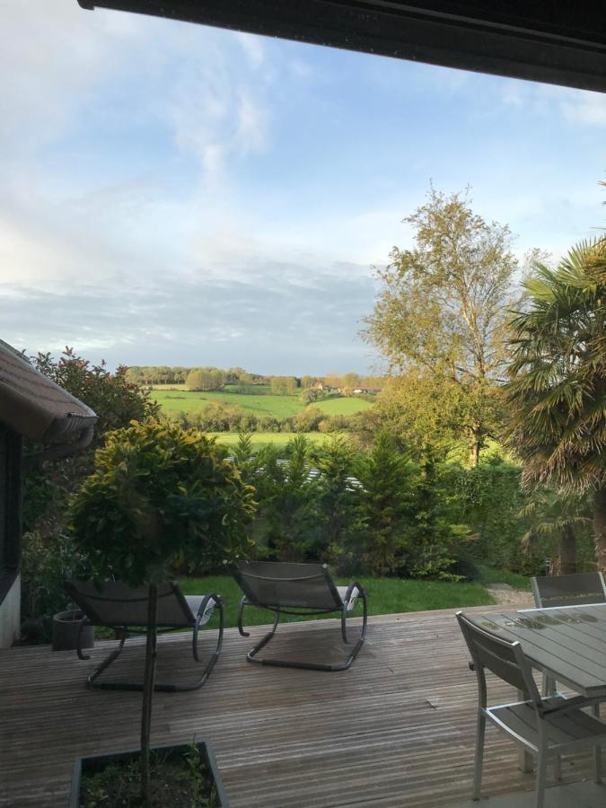 Akoa Villa Isques Bagian luar foto
